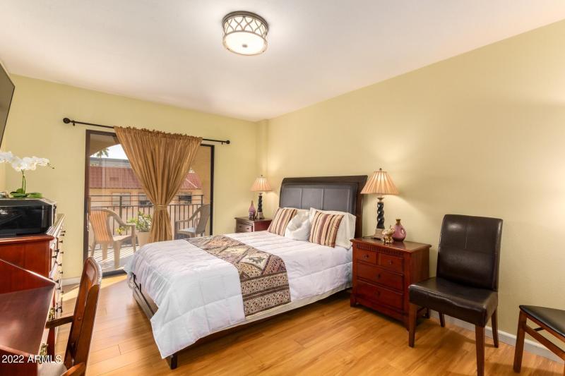 0012-12 - Thunderbird