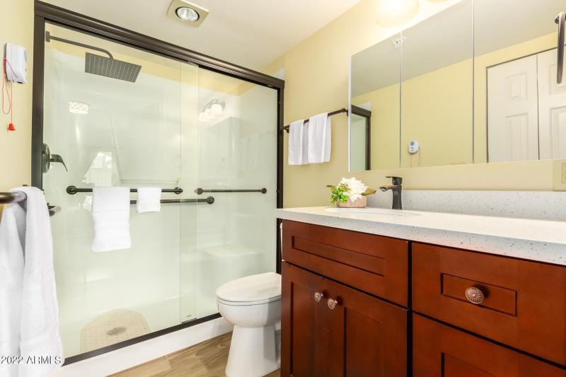 0018-18 - Thunderbird