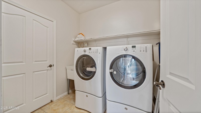 Interior - 1217 Paso Robles Ave-24