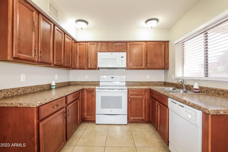 005-photo-kitchen-7603368