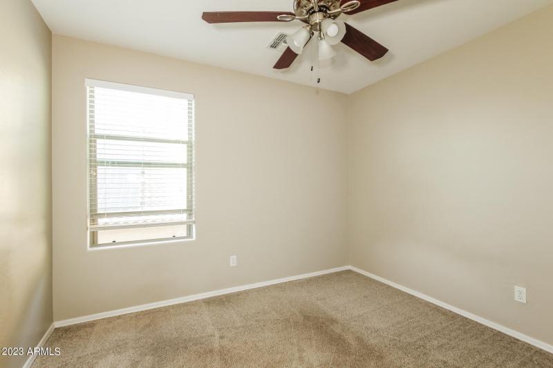 014-photo-bedroom-7612089