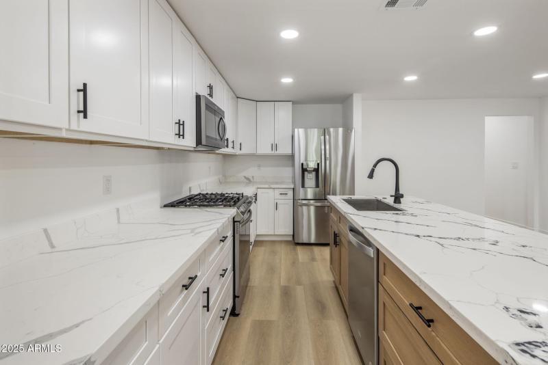 11-web-or-mls-D46A2183