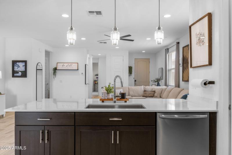 13-web-or-mls-36585-w-mediterranean-way