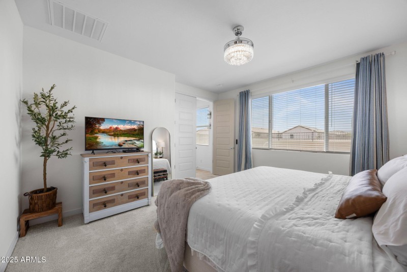 20-web-or-mls-36585-w-mediterranean-way