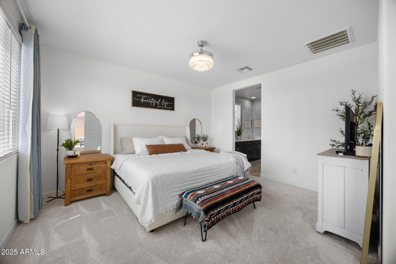 21-web-or-mls-36585-w-mediterranean-way