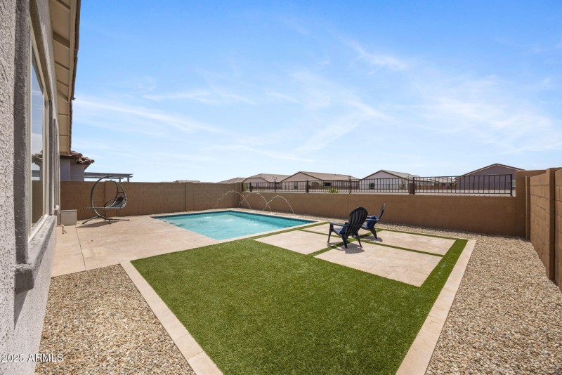 31-web-or-mls-36585-w-mediterranean-way