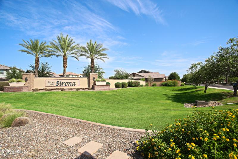 1954 E GERONIMO Street