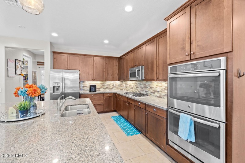 18-web-or-mls-10648 E. Kinetic Drive-18