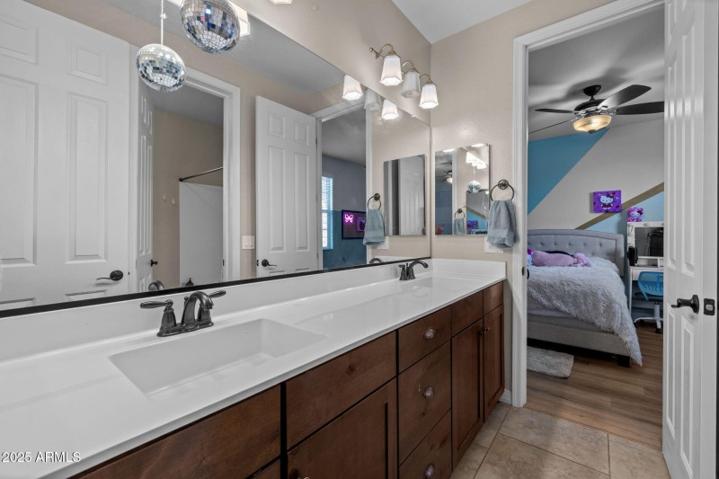 35-web-or-mls-10648 E. Kinetic Drive-35