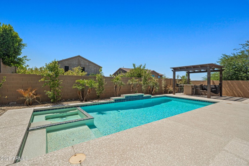 2929 Entertainer Backyard