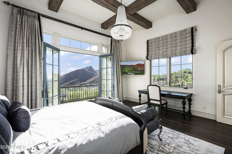 Guest House Primary Suite Views