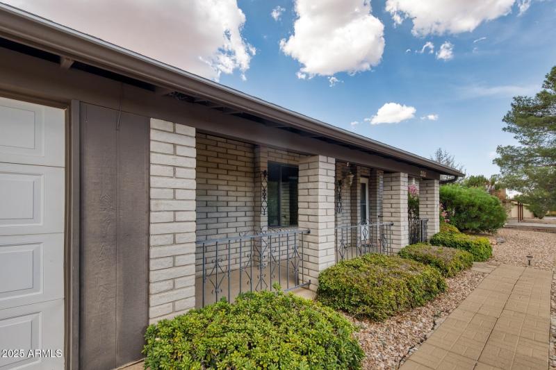 072143-2011 East Foothills Drive