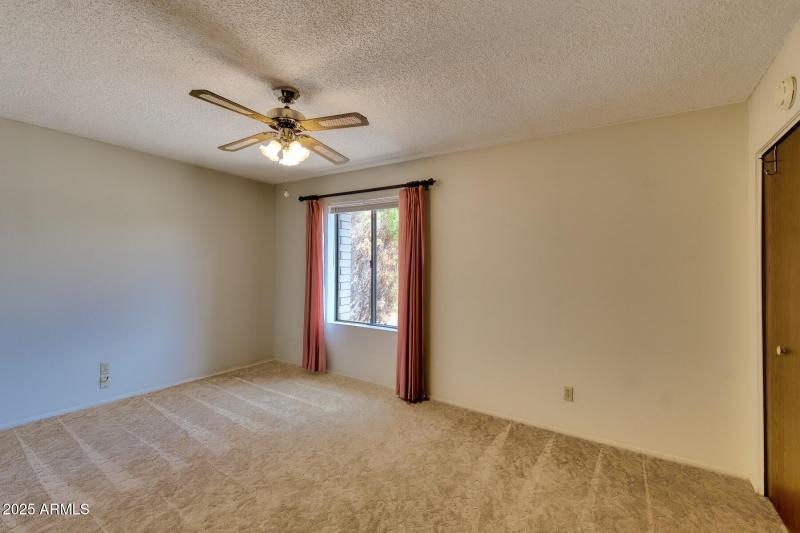 082273-2011 East Foothills Drive