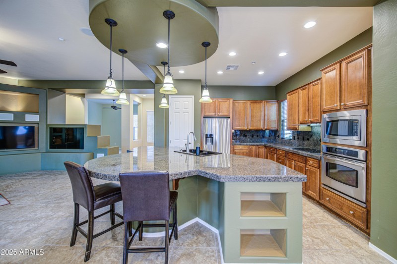 Gourmet Island Kitchen