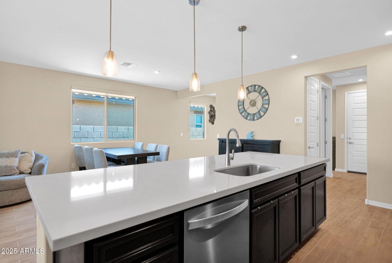 24-web-or-mls-P1279947