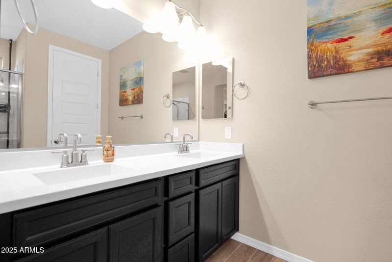 29-web-or-mls-P1279955