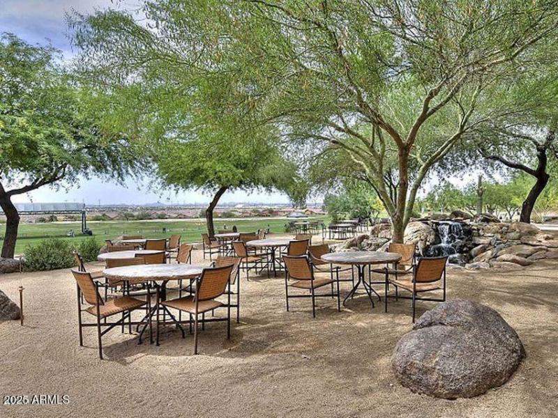 15 Golf Club Restaurant Outdoor Dining
