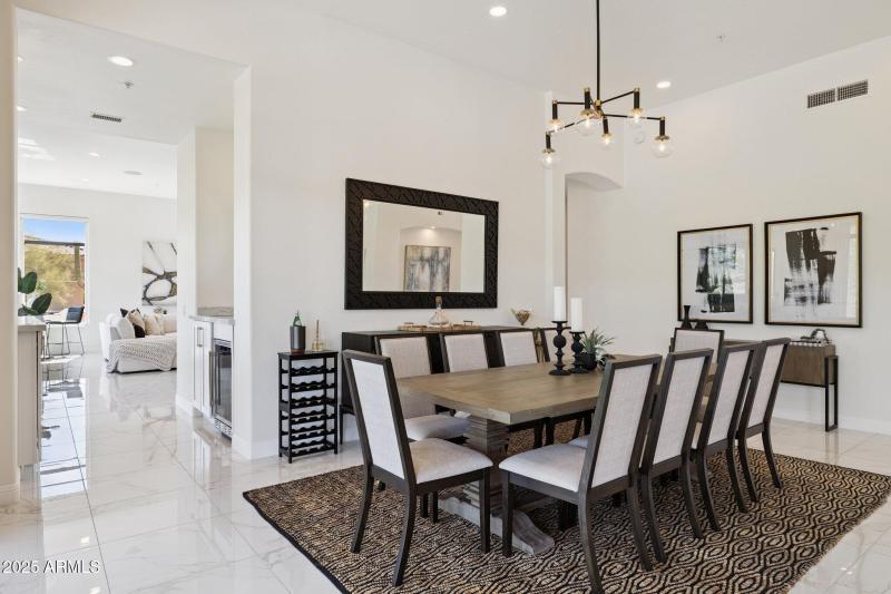 9-web-or-mls-7832-e-parkview-ln