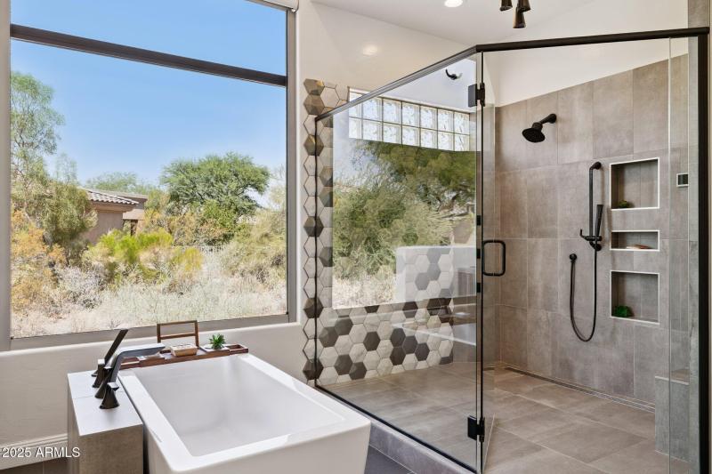 30-web-or-mls-7832-e-parkview-ln