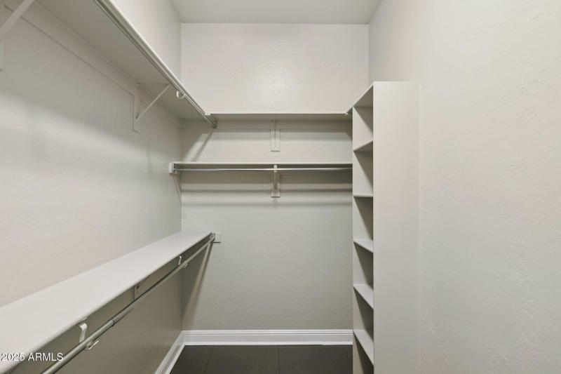 32-web-or-mls-7832-e-parkview-ln