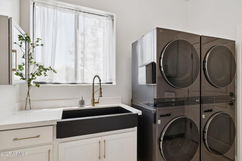 52-web-or-mls-7832-e-parkview-ln