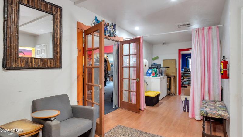 9-web-or-mls-Qp-1006437