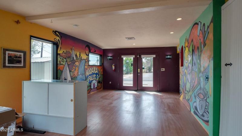 6-web-or-mls-Qp-1006428 (1)