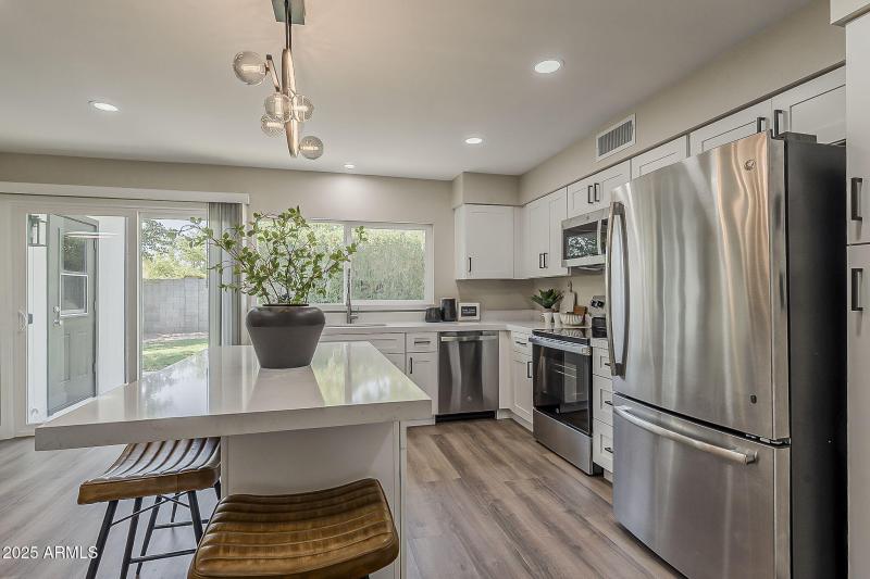 18-web-or-mls-Portobello Ave-18