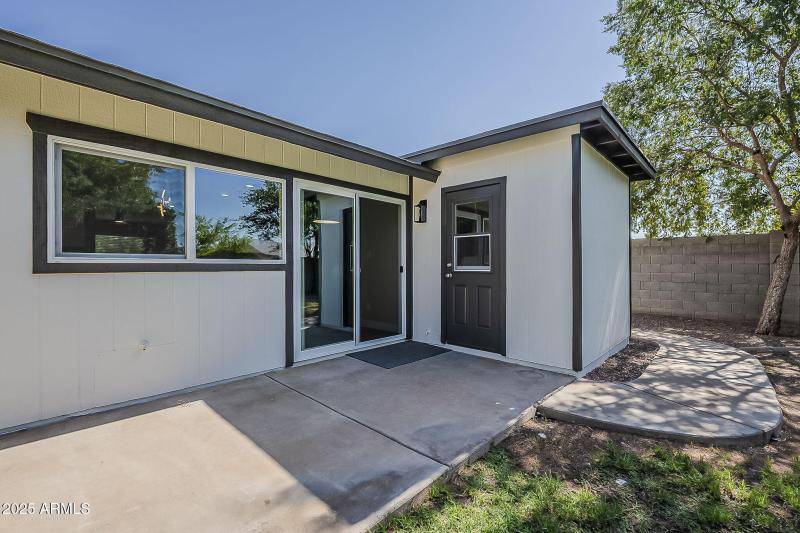 37-web-or-mls-Portobello Ave-37