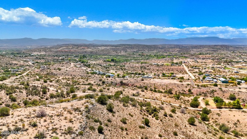 17-Lot Photo 194J (4)