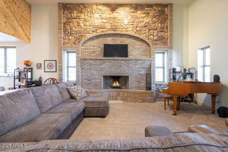 Fire Place and 14' Ceilings