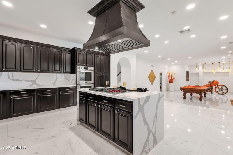 21-web-or-mls-4537-e-blue-sky-dr