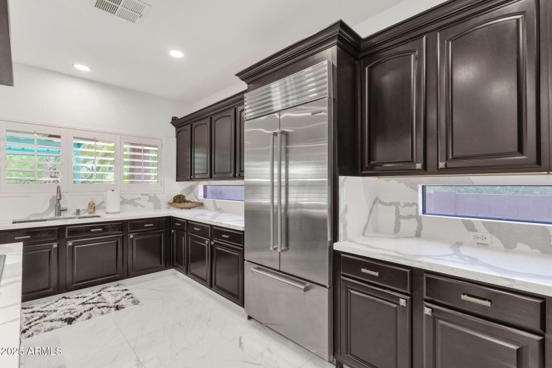 22-web-or-mls-4537-e-blue-sky-dr