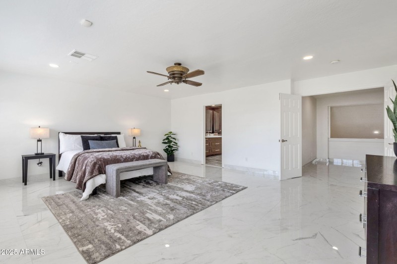 46-web-or-mls-4537-e-blue-sky-dr