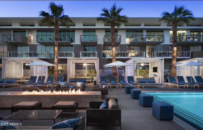 Mountain Shadows Pool