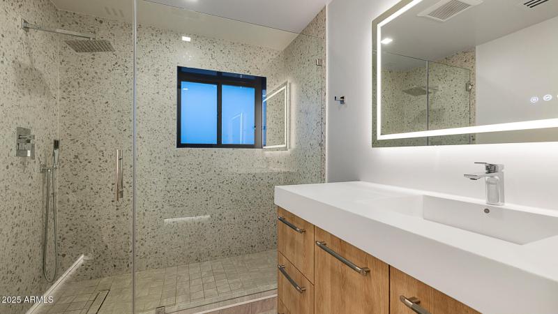 Modern-Old-Town-Scottsdale-4-16