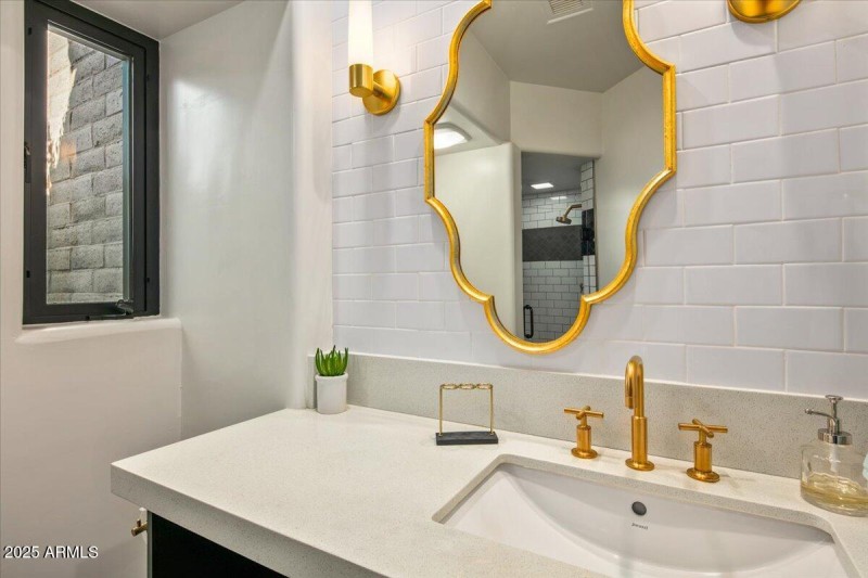 40-Study - Ensuite Bath #4