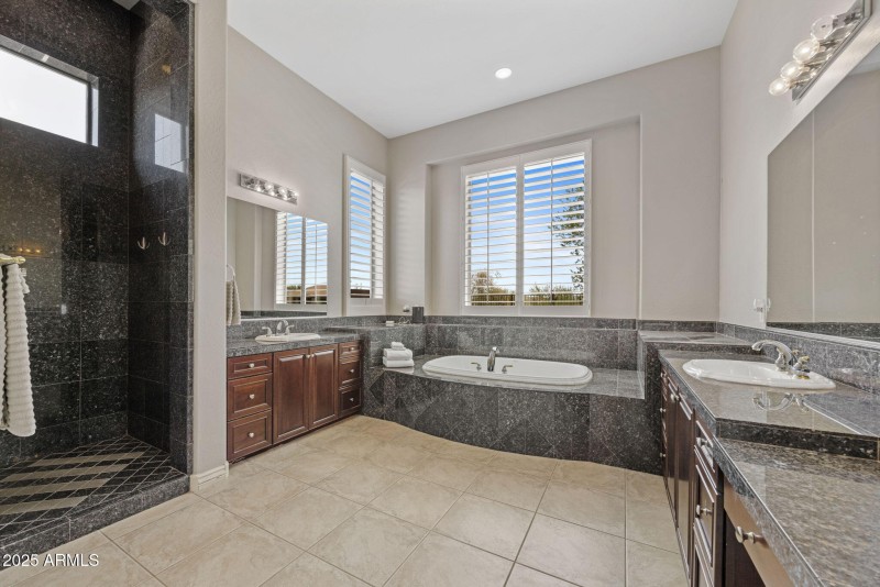 41714 N SIGNAL HILL CT