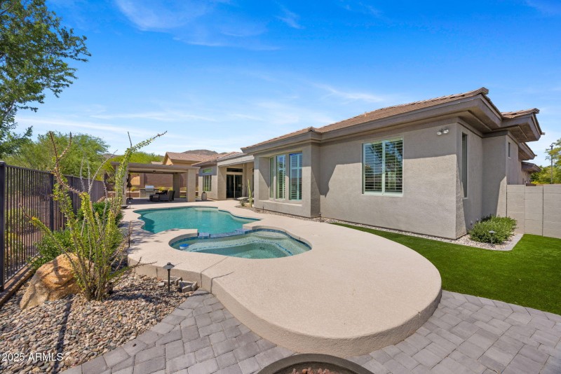 41714 N SIGNAL HILL CT