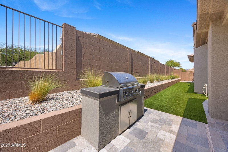 41714 N SIGNAL HILL CT
