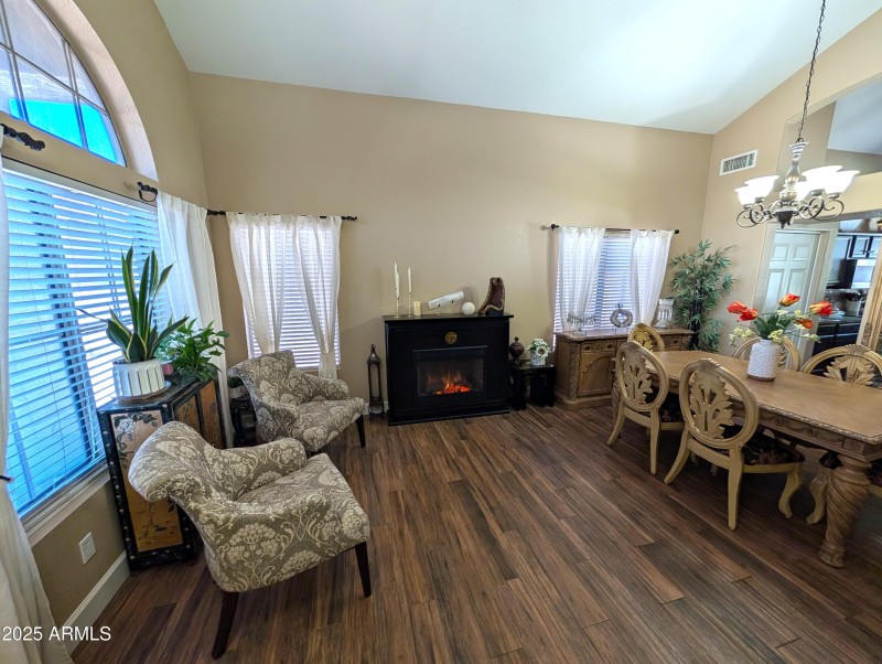 PXL_20250815_194359772