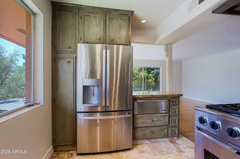 Stainless appliances