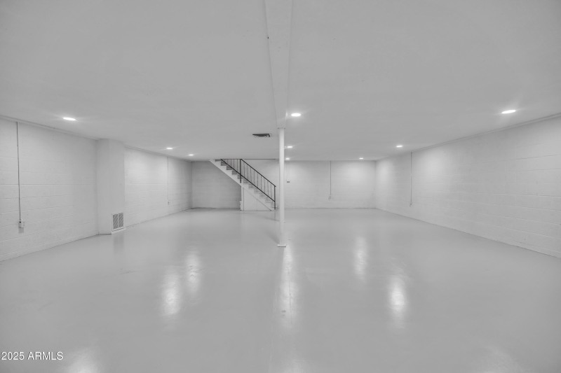 ReShoot_4112_S_Grandview_Ave8