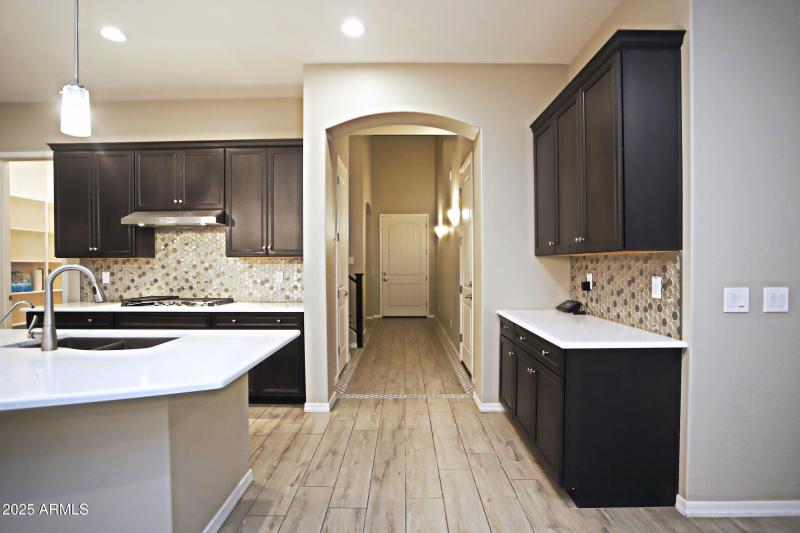 1954 E GERONIMO Street