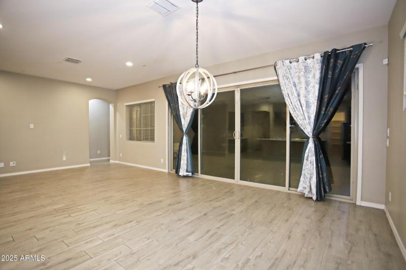 1954 E GERONIMO Street