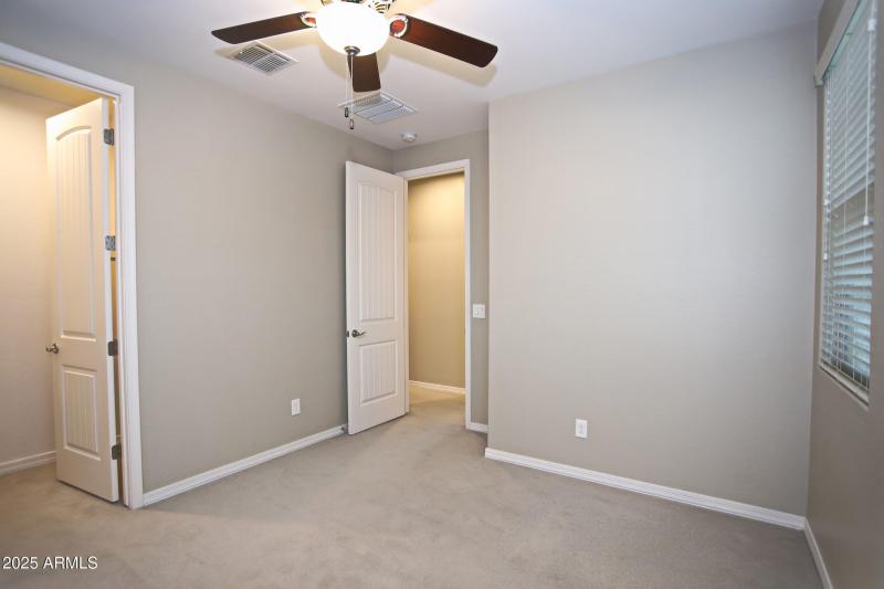 1954 E GERONIMO Street