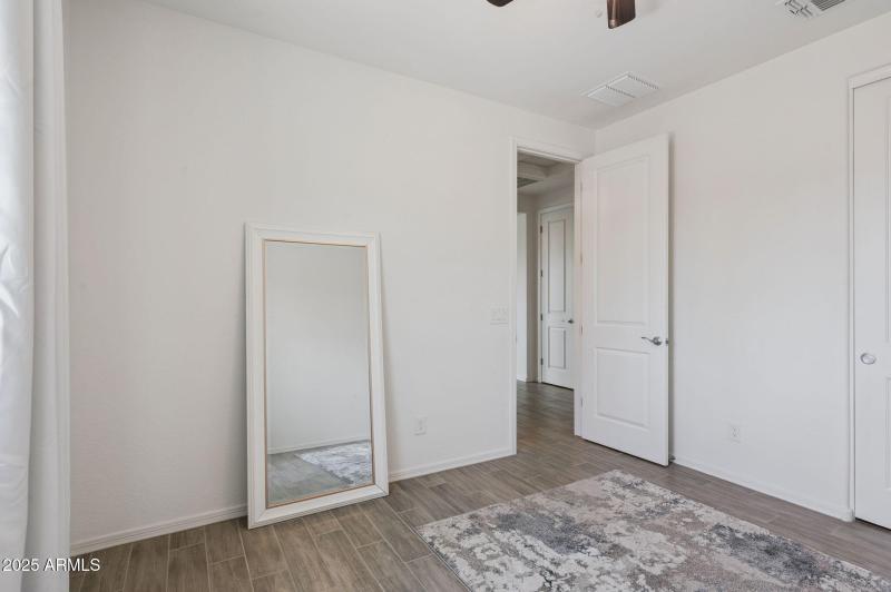 27-web-or-mls-4490-s-montana-dr