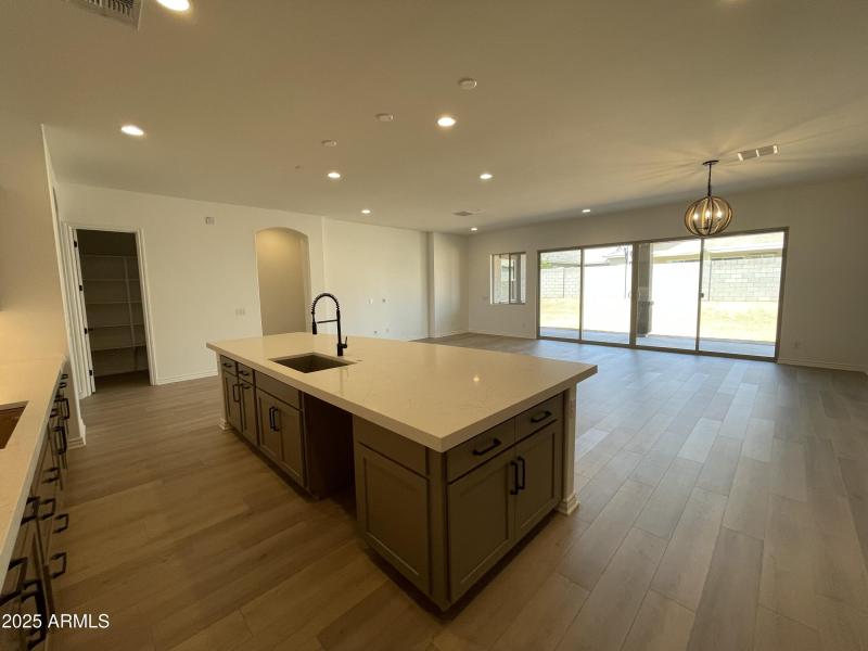 398 kit, great room