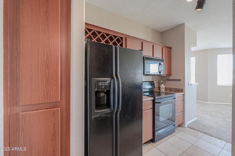 9820 N CENTRAL Avenue, 212