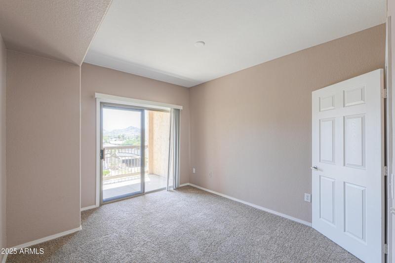 9820 N CENTRAL Avenue, 212